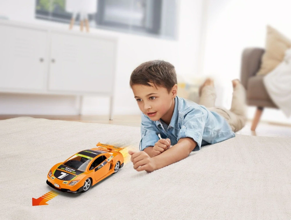 Pull back racing car 1:20 Revell